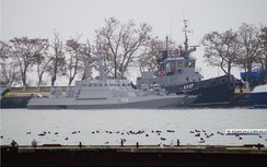 Hình ảnh tàu Ucraine bị bắt, giữ tại cảng