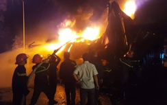 Đà Nẵng: Cháy ngùn ngụt tại Khu CN Hòa Cầm sau tiếng nổ lớn