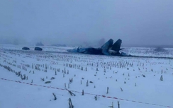 Ảnh: Su-27 Ukraine nằm sõng soài trên tuyết sau tai nạn