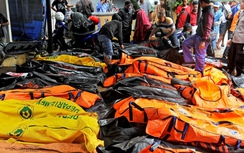 Nạn nhân sóng thần ở Indonesia đã tăng lên 373 người