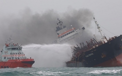 Có thể dừng tìm kiếm 2 thuyền viên mất tích vụ tàu dầu cháy