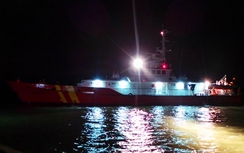 Hành khách trên tàu Côn Đảo bất ngờ nhảy xuống biển mất tích