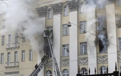 Trụ sở Bộ Quốc phòng Nga bốc cháy