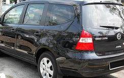 Bán xe Nissan Grand livina 2011 giá 355 triệu