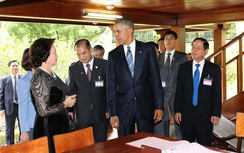 Bút tích Tổng thống Obama tại nhà sàn Bác Hồ