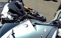 Hàng hiếm Honda RC213V-S trị giá 5 tỷ đồng “ngã lăn ra đường”