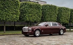 Cận cảnh Rolls-Royce Phantom "Hòa bình & Vinh quang" của đại gia Việt