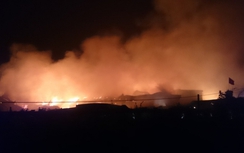 Cháy lớn 5 tiếng, thiêu rụi xưởng vải ở Nam Sách, Hải Dương