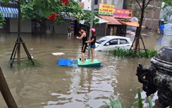 Những hình ảnh "không thể tin nổi" trên phố Hà Nội
