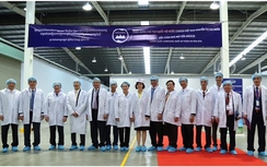 Đoàn đại biểu Quốc Hội Việt Nam thăm nhà máy của Vinamilk tại Campuchia