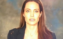 Hậu ly hôn, Angelina Jolie coi anh trai như giúp việc