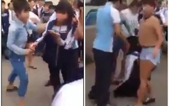 Nữ sinh lớp 11 bị túm tóc, bắt quỳ gối trước cổng trường