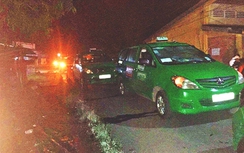 Hơn chục tài xế taxi truy đuổi kẻ cướp trong đêm