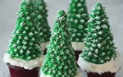 Video: Làm bánh kem cây thông Noel siêu nhanh, siêu đẹp
