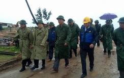 Phó Thủ tướng Trịnh Đình Dũng thị sát phòng chống bão tại Phú Yên