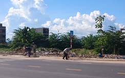 Nha Trang: Dọn sạch xà bần tràn đường sau phản ánh của Báo