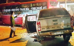Xe bán tải tông ô tô khách ở Phú Thọ, 3 người thương vong