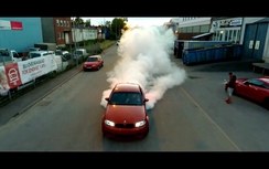 Màn drift và đốt lốp của BMW 1M coupe