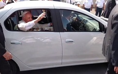 Đến Armenia, Đức giáo Hoàng Francis sử dụng xe bình dân