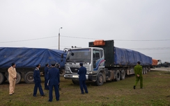 Chặn đứng 24 xe gỗ “khủng” đang tràn về Hà Tĩnh