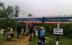 Quảng Bình: Nam thanh niên lao qua đường ray bị tàu đâm tử vong