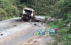 Tin mới xe biển Lào nổ, 12 người Việt thương vong