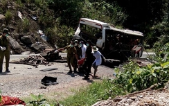Kinh hoàng hình ảnh nạn nhân vụ nổ xe khách tại Lào