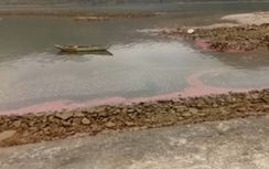 Xuất hiện dải nước đỏ nơi cửa biển ở Hà Tĩnh