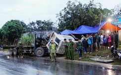 Nghệ An: Xe máy đối đầu ô tô tải, 3 người tử vong