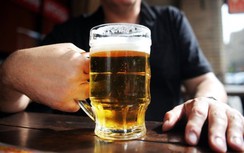 Cụ ông 70 bị người tình ép uống bia có thuốc độc