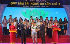 3 tuyển thủ U23 Việt Nam được trao cup Tâm Tài