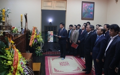 Lãnh đạo Bộ GTVT dâng hương Hồ Chủ tịch nhân ngày thành lập Đảng