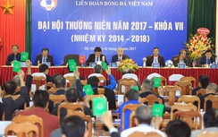 Lùm xùm ở VFF và những "pha đi bóng bẩn"