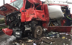 Xe khách đâm xe cứu hoả trên cao tốc Pháp Vân: Lỗi hỗn hợp?