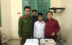 Cảnh sát giúp đỡ cậu bé từ Bắc Ninh lạc lên hồ Hoàn Kiếm