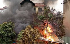 Cháy nhà dưới chân cầu Vĩnh Tuy, cụ bà 96 tuổi tử vong