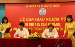 Bàn giao chức Bí thư BCSĐ, Bộ trưởng TT&TT cho ông Nguyễn Mạnh Hùng
