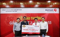 Khách hàng trúng giải Vietlott 18 tỷ công khai hình ảnh