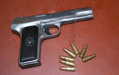Mang súng k54 khoe, nam sinh lớp 6 bị thương vì súng cướp cò