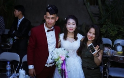 Hiệp Gà hạnh phúc bên vợ trong lễ cưới tại Hưng Yên