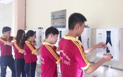 27 trường học ở Long An được trang bị máy lọc nước mới