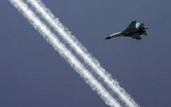 Su-27 của Nga chặn máy bay quân sự Mỹ