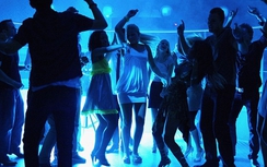 Thụy Điển cấm dân "nhảy vô tội vạ" nơi công cộng