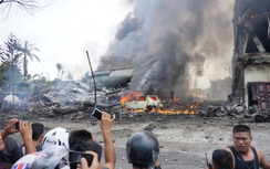 Máy bay Indonesia rơi trúng khu dân cư, 30 người thiệt mạng