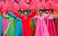 Video: Triều Tiên đồng diễn hoành tráng kết thúc Đại hội đảng