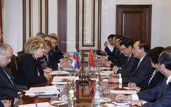 Thủ tướng gặp gỡ Chủ tịch Hội đồng Liên bang Nga