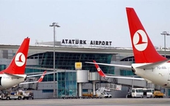 Đảo chính Thổ Nhĩ Kỳ: Sân bay đóng cửa, nhiều người bị kẹt