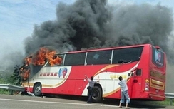 Xe chở khách Trung Quốc bốc cháy tại Đài Loan, 26 người thiệt mạng
