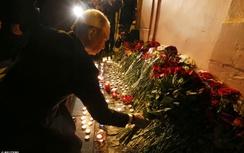 Video ông Putin đặt vòng hoa tưởng niệm nạn nhân vụ nổ ở Nga