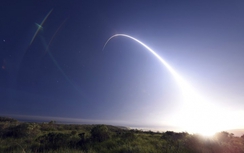 Mỹ phóng tên lửa xuyên lục địa, phô sức mạnh hạt nhân